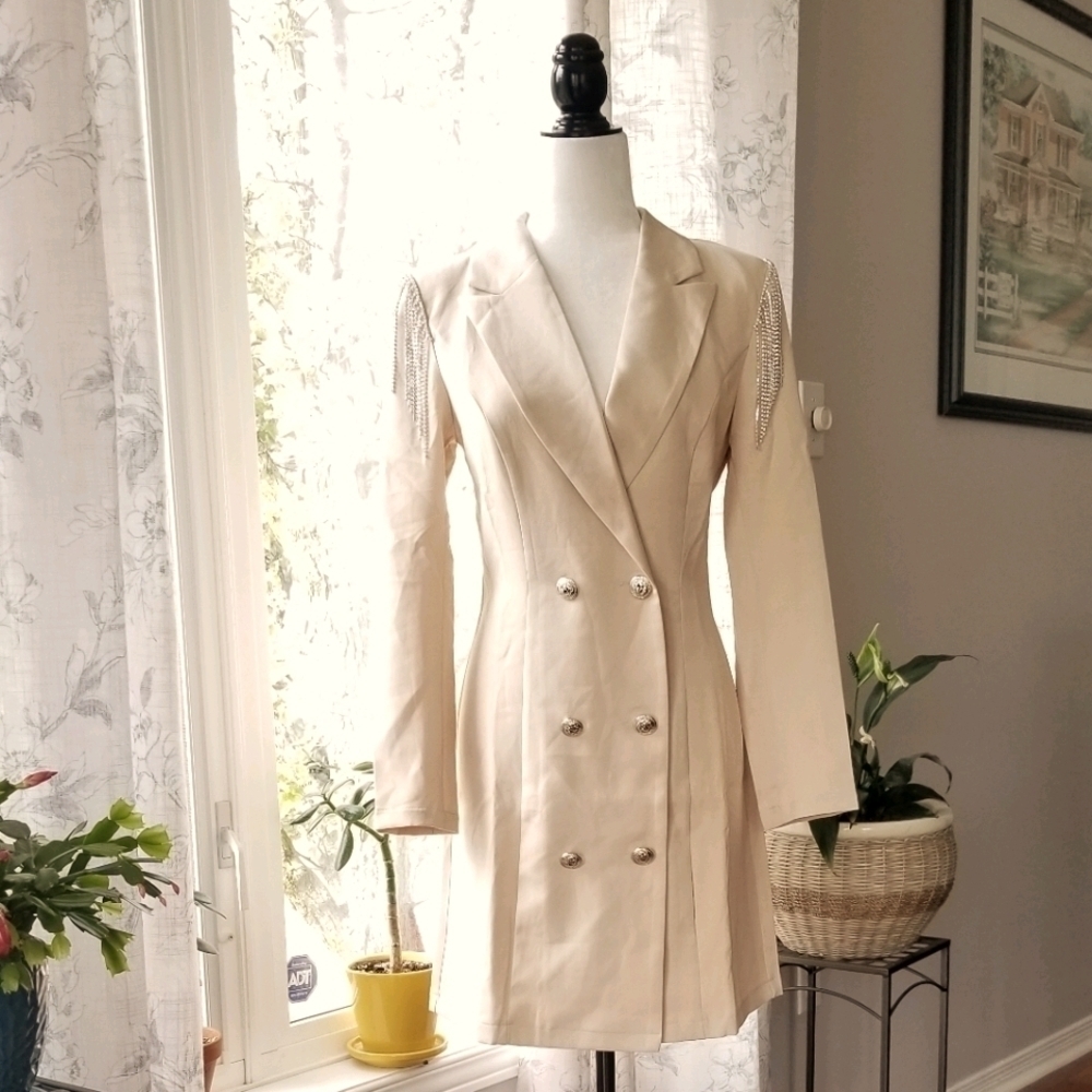 Glamaker Women's Dress Size S Crystal Tassel Office Short Dress Cream